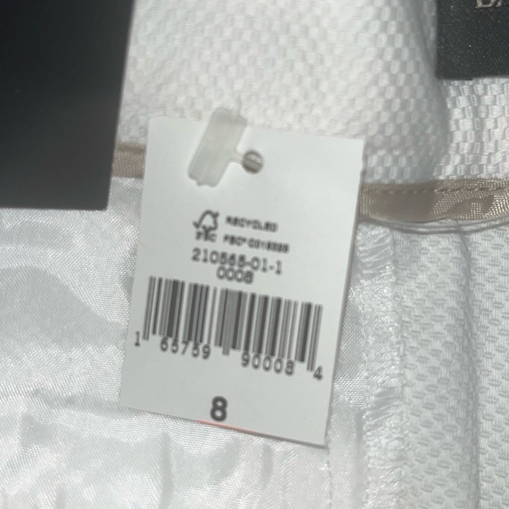 Banana Republic Factory White Shorts Size 10 NWT - Picture 3 of 6